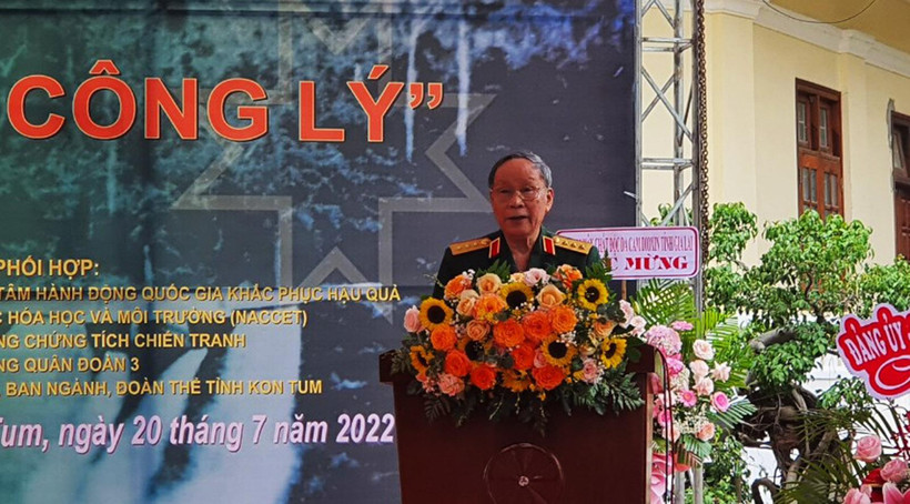 Thượng tướng Nguyễn Văn Rinh phát biểu tại Triển lãm “Da cam - Lương tri và Công lý” Kon Tum 2022.