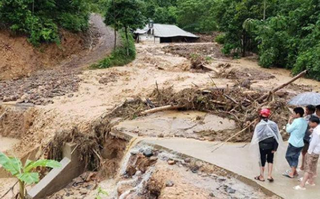 Mưa lũ tại huyện vùng cao Văn Chấn, Yên Bái.
