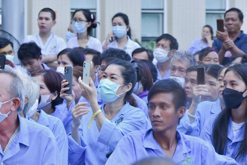 Chương trình đã thu hút sự tham dự của hàng trăm bệnh nhân và các y bác sĩ, cán bộ nhân viên đang công tác tại bệnh viện.