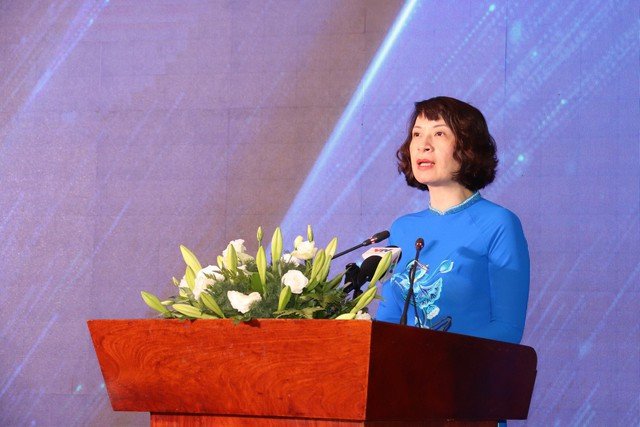 PGS.TS Nguyễn Thị Liên Hương, Thứ trưởng Y tế phát biểu tại buổi ra mắt.