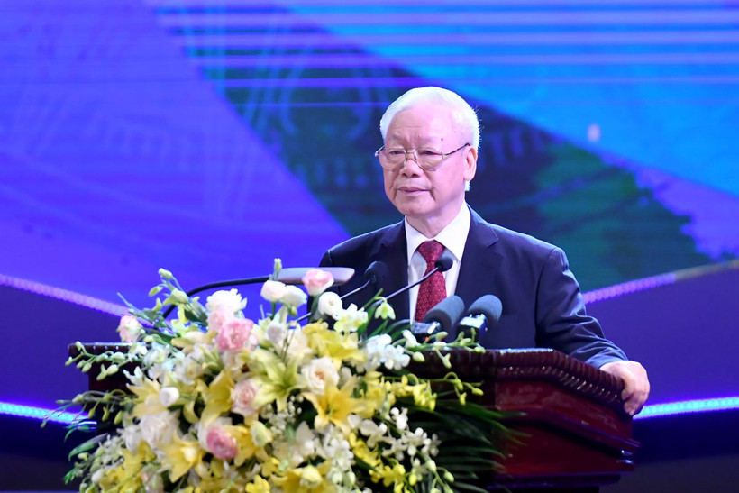 Tổng Bí thư Nguyễn Phú Trọng phát biểu tại Lễ kỷ niệm 75 năm Ngày thành lập Liên hiệp các Hội Văn học nghệ thuật Việt Nam.