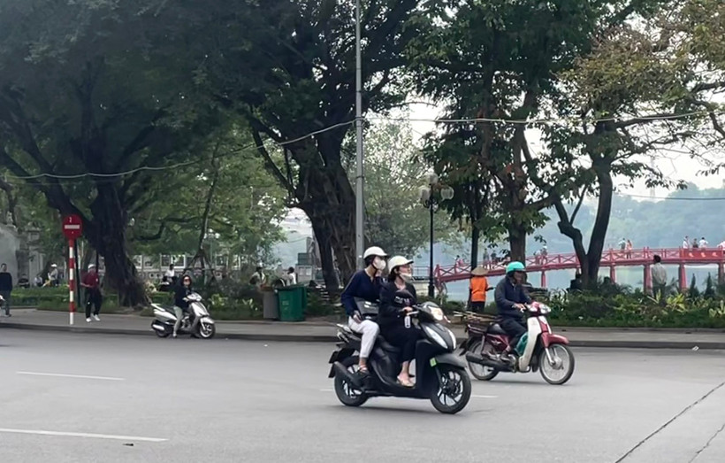 Khu vực Hà Nội sáng và đêm trời rét. Ảnh: Đ.T