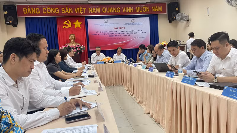 Quang cảnh Hội thảo góp ý xây dựng “Đề án chính sách thu hút và phát huy nguồn lực kiều hối trên địa bàn thành phố”.