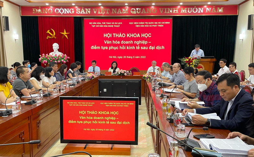 Quang cảnh hội thảo khoa học. 