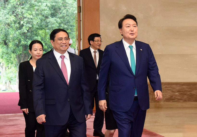 Thủ tướng Phạm Minh Chính đón Tổng thống Hàn Quốc Yoon Suk Yeol.