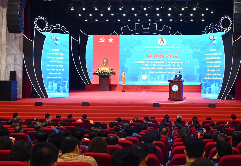 Lễ trao tặng “Giải thưởng Nguyễn Văn Linh” lần thứ IV; biểu dương chủ tịch công đoàn cơ sở, nghiệp đoàn cơ sở xuất sắc tiêu biểu toàn quốc lần thứ V và đón nhận Huân chương Lao động hạng Nhất được tổ chức vào dịp kỷ niệm 95 năm Ngày thành lập Công đoàn Việt Nam (28/7/1929-28/7/2024).