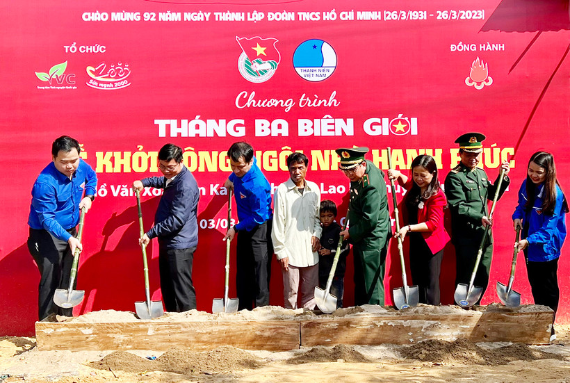 Khởi công “Ngôi nhà hạnh phúc” cho học sinh dân tộc mồ côi có hoàn cảnh khó khăn tại thị trấn Lao Bảo.