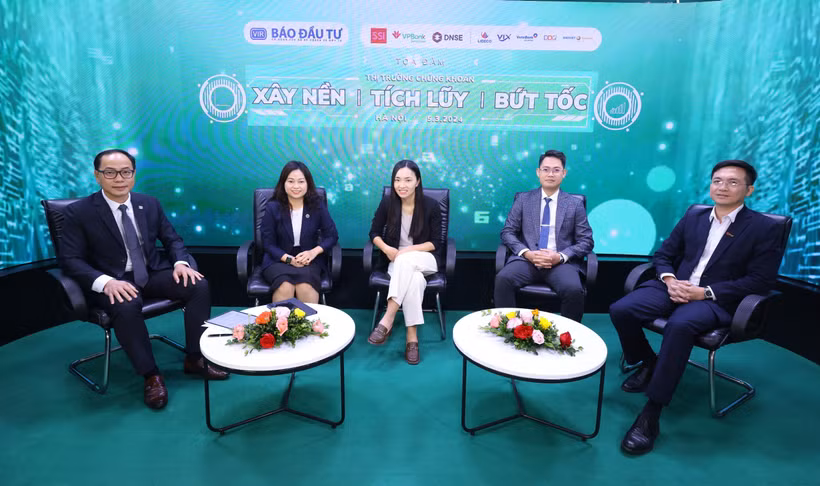 Tọa đàm “Thị trường chứng khoán: Xây nền - Tích luỹ - Bứt tốc”.