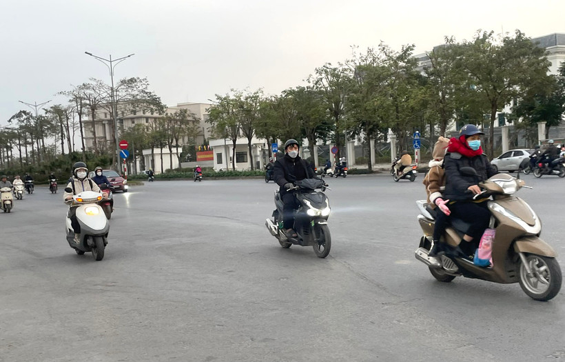 Khu vực Hà Nội sáng sớm có sương mù nhẹ rải rác, ngày nắng, đêm có mưa nhỏ vài nơi. Ảnh: Đ.T