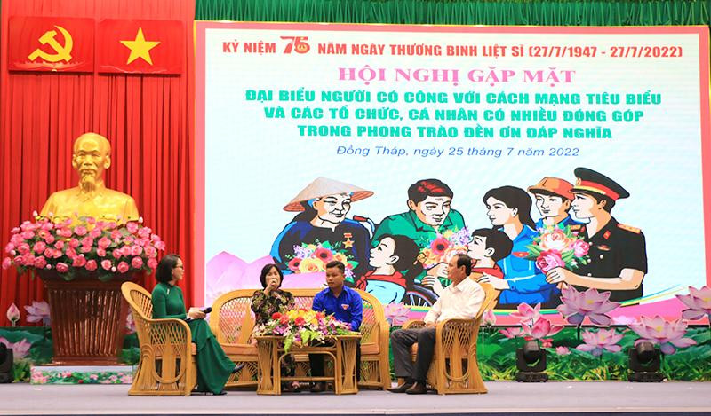 Đại biểu tham gia tọa đàm tại Hội nghị.