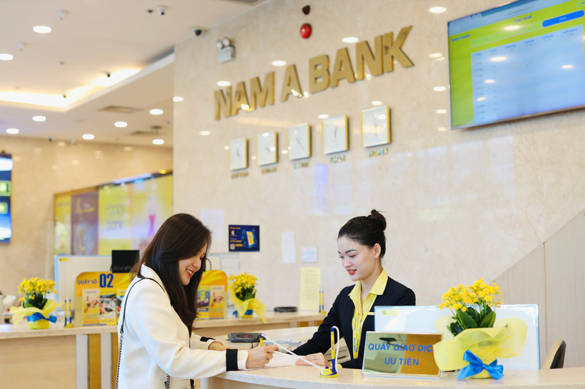 Không gian giao dịch sang trọng, tiện ích tại Nam A Bank. 