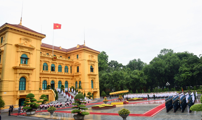 Phủ Chủ tịch nơi diễn ra lễ đón Thủ tướng nước Cộng hòa Singapore Lý Hiển Long cùng Đoàn Đại biểu Singapore.
