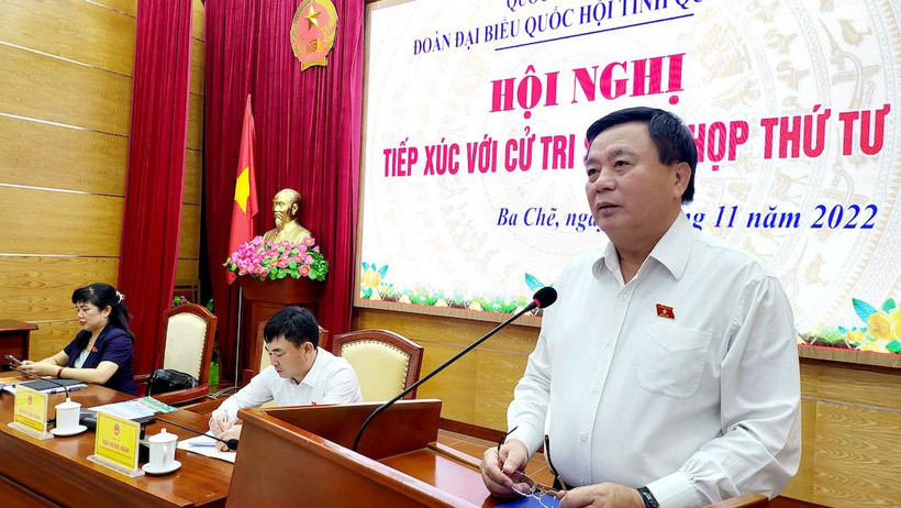Đại biểu Quốc hội tỉnh Quảng Ninh Nguyễn Xuân Thắng thông báo nhanh kết quả Kỳ họp thứ 4, Quốc hội khóa XV với cử tri huyện Ba Chẽ.