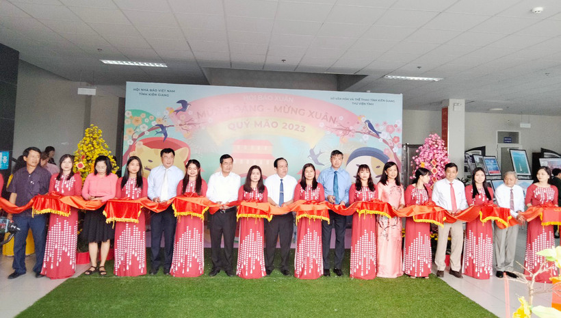 Nghi thức khai mạc Hội báo Xuân Quý Mão tỉnh Kiên Giang 2023.