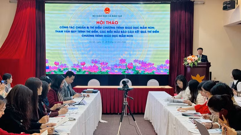 Hội thảo được tổ chức theo hình thức trực tiếp kết hợp trực tuyến tại 20 điểm cầu tại 20 tỉnh, thành phố tham gia thí điểm.