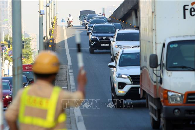 Hà Nội thu hồi 1.126 phù hiệu, biển hiệu của phương tiện vi phạm tốc độ