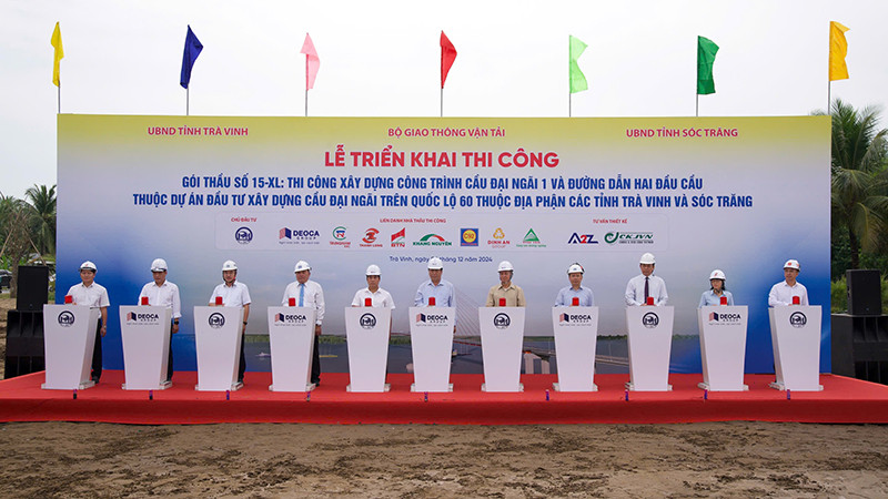 Nghi thức khởi công xây dựng cầu Đại Ngãi 1 bắc qua sông Hậu.