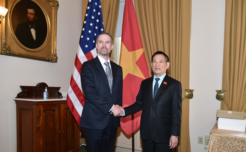 Phó Thủ tướng Chính phủ Hồ Đức Phớc và Đại diện Thương mại Hoa Kỳ Jamieson Greer. (Ảnh: VGP/Trần Mạnh)