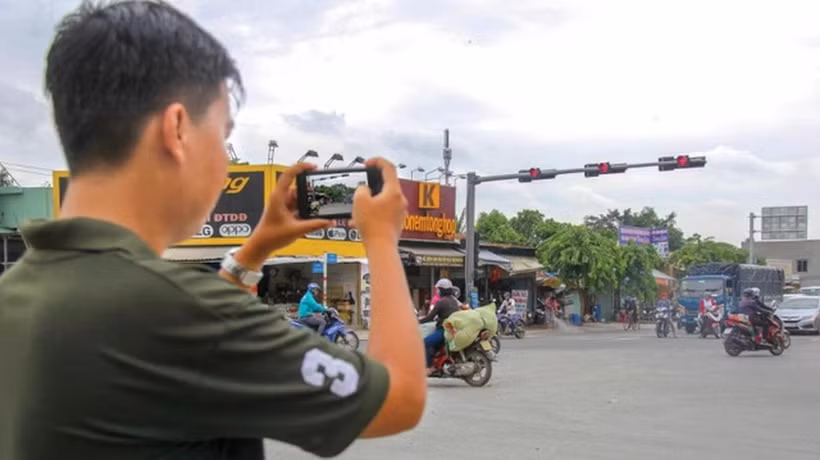 Nhà nước cho phép người có thẩm quyền xử phạt sử dụng bằng chứng của người dân cung cấp để phạt nguội. Ảnh | Khả Vân