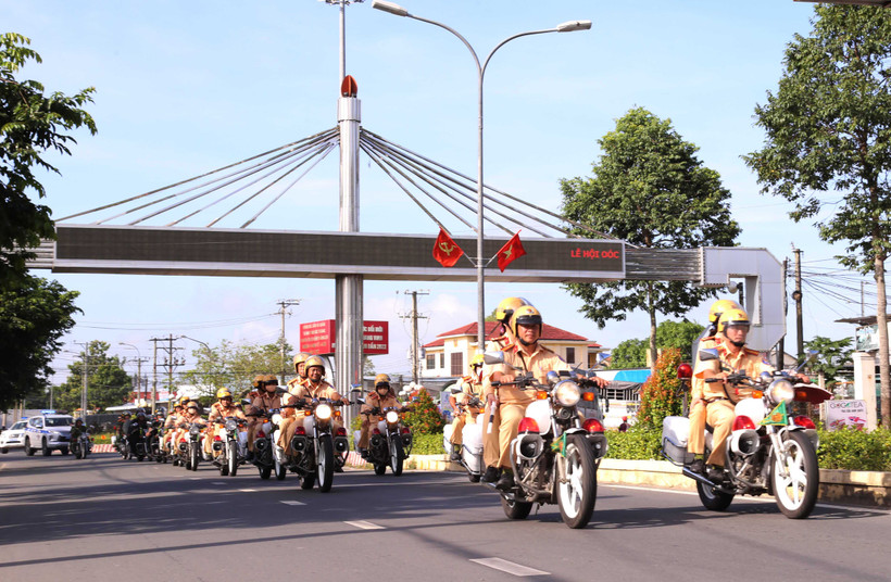 Lực lượng bảo đảm trật tự an toàn giao thông tỉnh Sóc Trăng được tăng cường nhằm kiềm chế tai nạn giao thông.