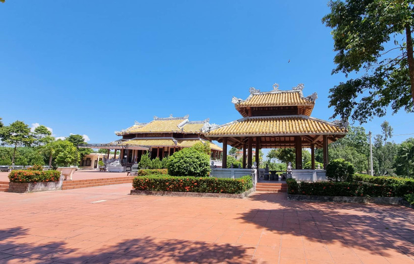 Do bất cập trong quản lý, Đền tưởng niệm liệt sĩ Trường Sơn- Bến Tắt chưa được nhiều người biết đến. Ảnh: Lê Đức Dục 