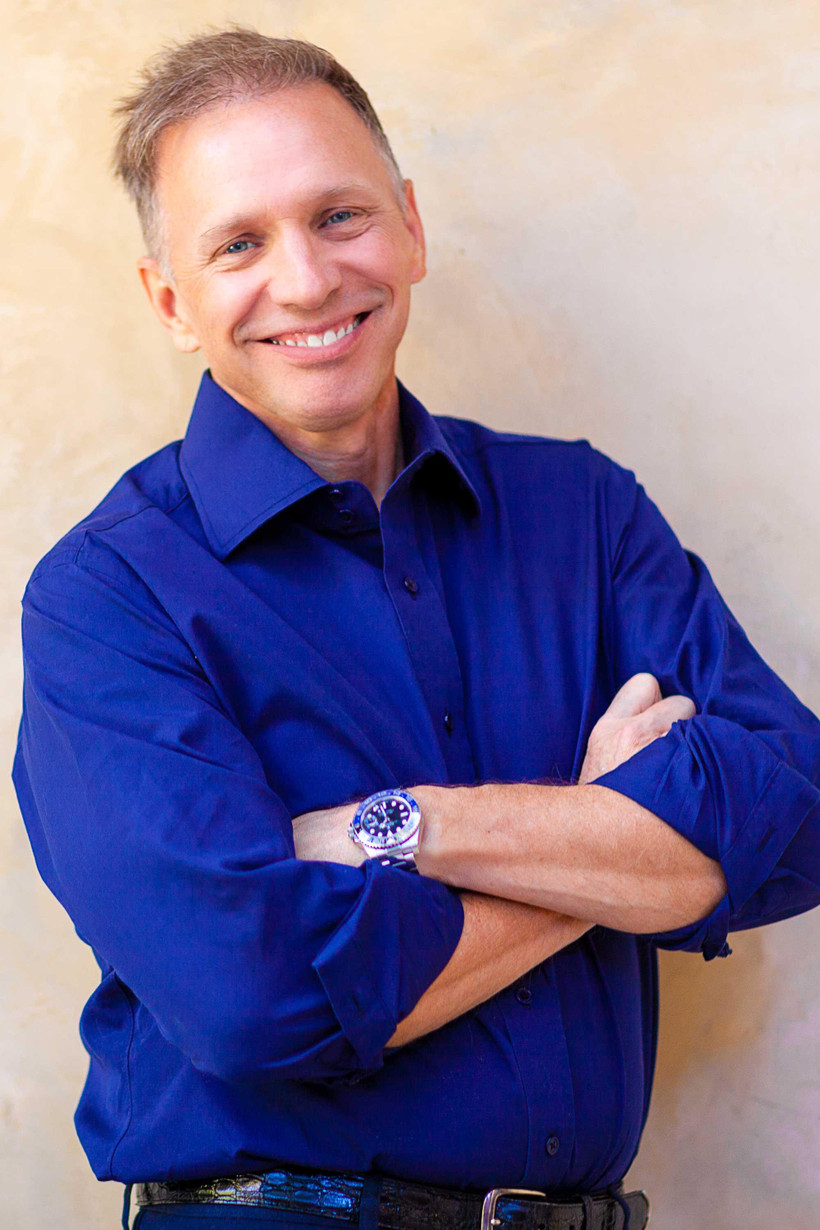 Hai bàn tay trắng và niềm tin mãnh liệt 