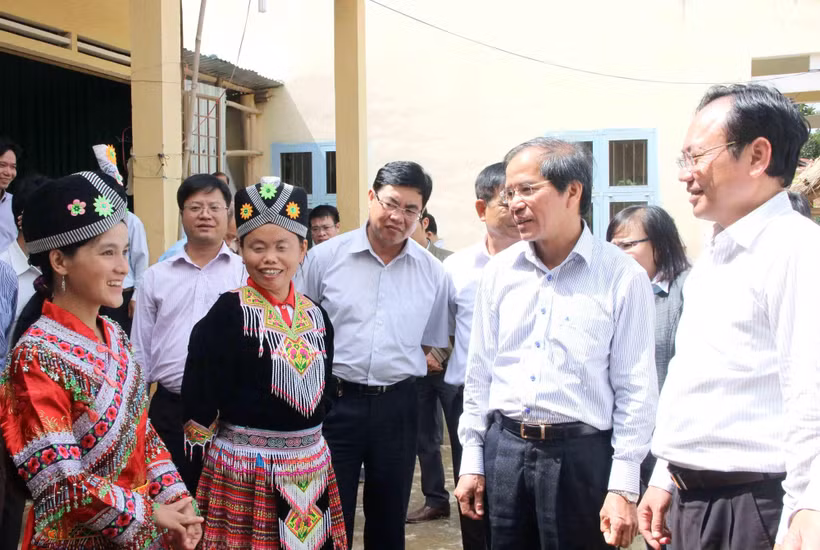 Lãnh đạo các tỉnh Tây Nguyên thường xuyên về với cơ sở, với đồng bào.