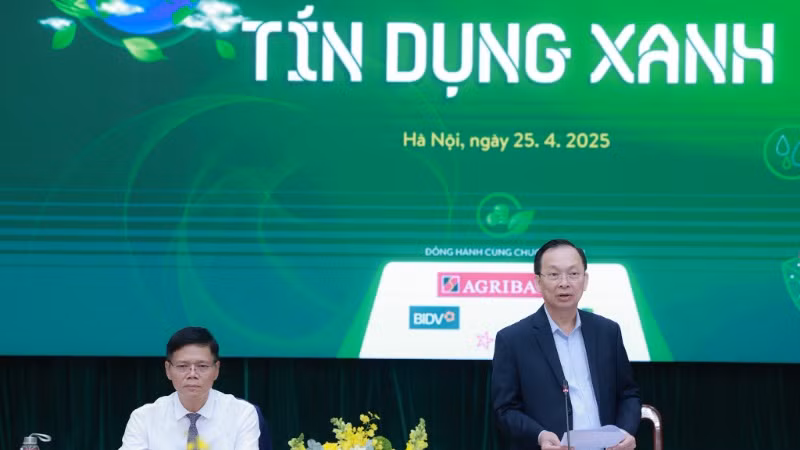 Phó Thống đốc Thường trực Ngân hàng Nhà nước Đào Minh Tú phát biểu tại hội thảo. (Ảnh: MINH PHƯƠNG)