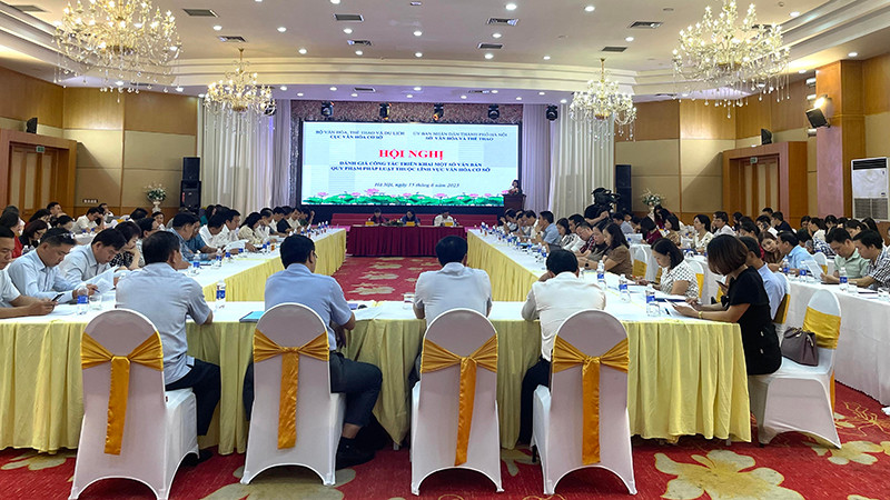 Toàn cảnh hội nghị.