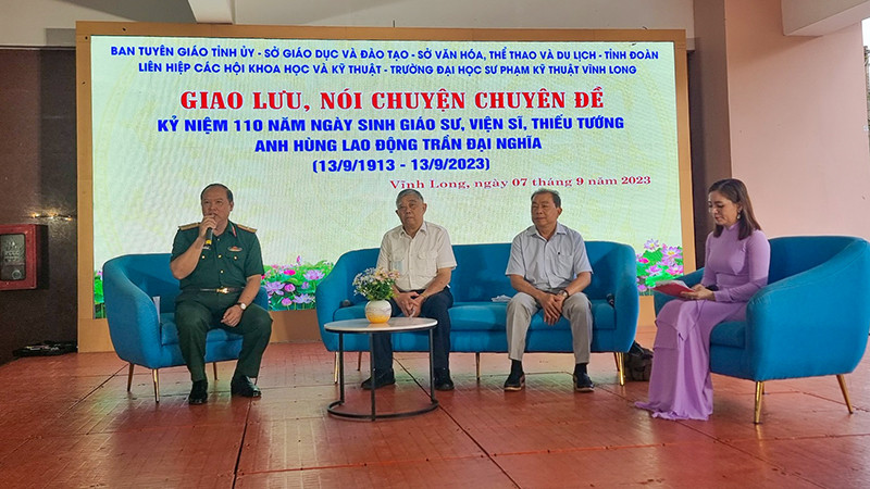Những diễn giả phát biểu tại buổi toạ đàm kỷ niệm 110 năm ngày sinh Giáo sư, Viện sĩ Trần Đại Nghĩa. 