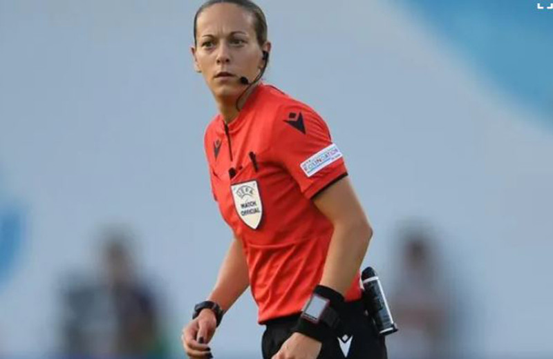 Trọng tài Ivana Martincic. (Ảnh: FIFA)
