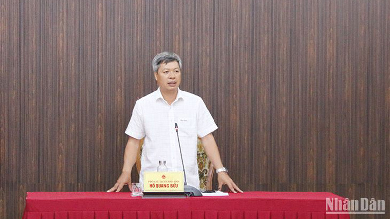 Phó Chủ tịch Ủy ban nhân dân tỉnh Hồ Quang Bửu phát biểu chỉ đạo tại hội nghị.