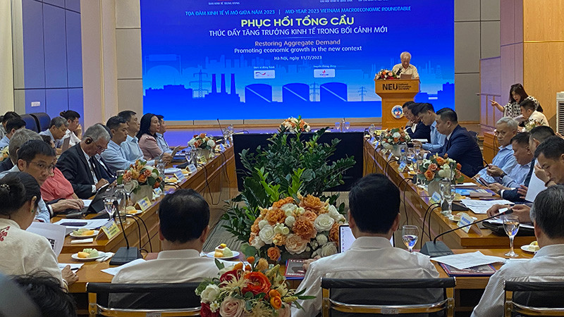 Quang cảnh tọa đàm.