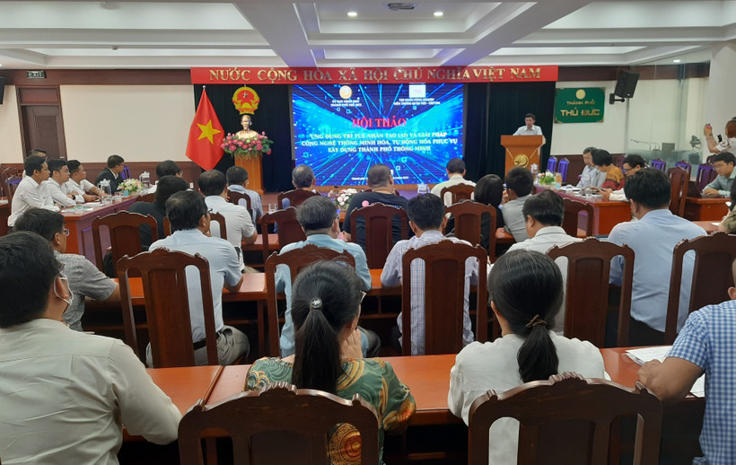 Quang cảnh Hội thảo khoa học “Ứng dụng trí tuệ nhân tạo (AI) và các giải pháp công nghệ thông minh hóa, tự động hóa phục vụ xây dựng thành phố thông minh”.