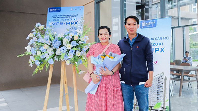 Khách nhận bàn giao Flora Mizuki MP9-MPX.