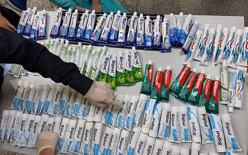 Số ma túy được giấu trong các hộp kem đánh răng.