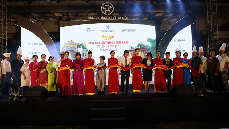 Khai mạc Không gian giới thiệu Ẩm thực Hà Nội tại Cung Thiếu nhi Hà Nội.