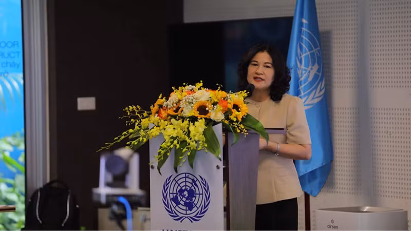 Thứ trưởng Lao động-Thương binh và Xã hội Nguyễn Thị Hà phát biểu tại hội thảo.