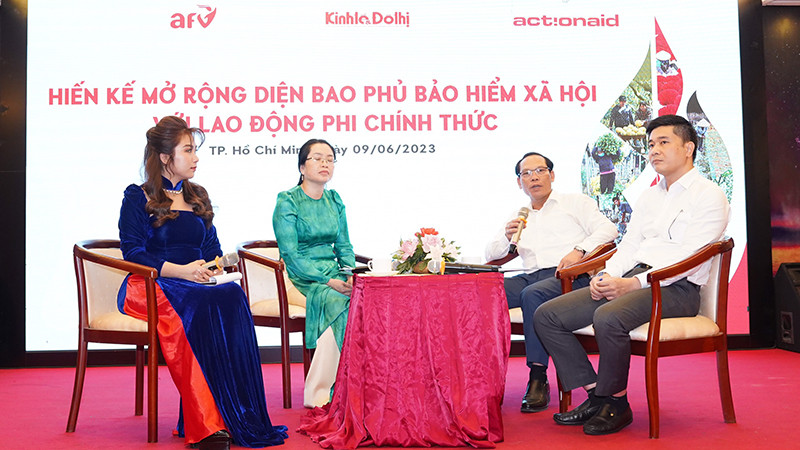 Các khách mời chia sẻ tại Tọa đàm tổ chức sáng 9/6.