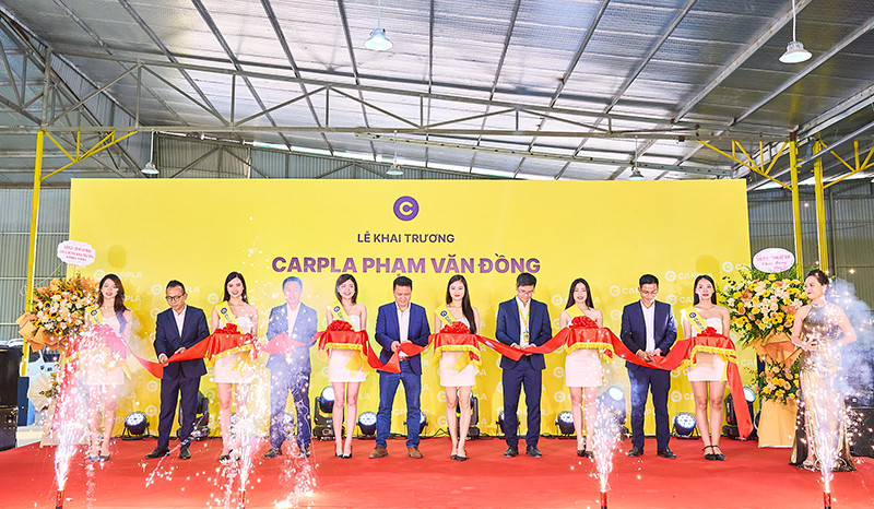 Cắt băng khai trương Carpla Phạm Văn Đồng.