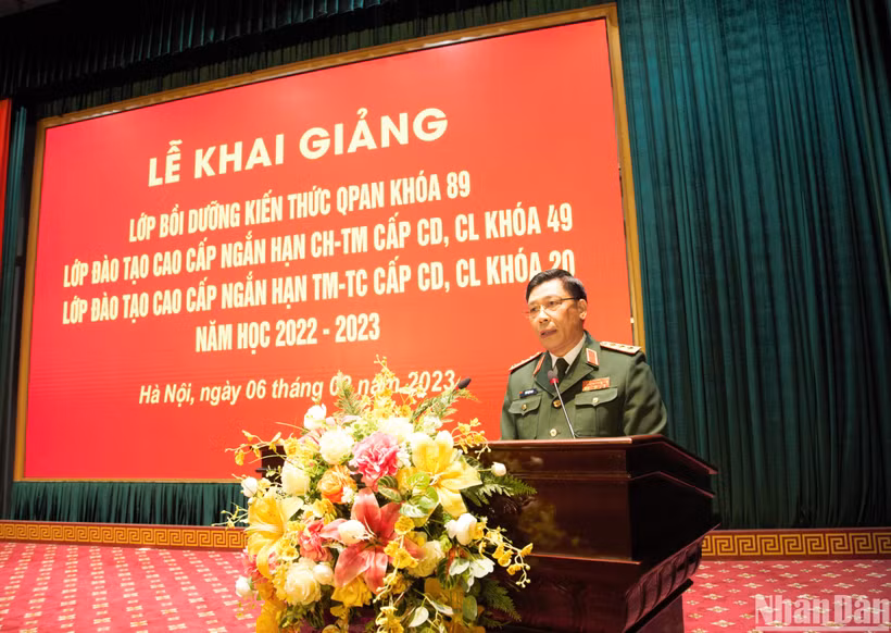 Giám đốc Học viện Quốc phòng Trần Việt Khoa phát biểu tại buổi lễ.