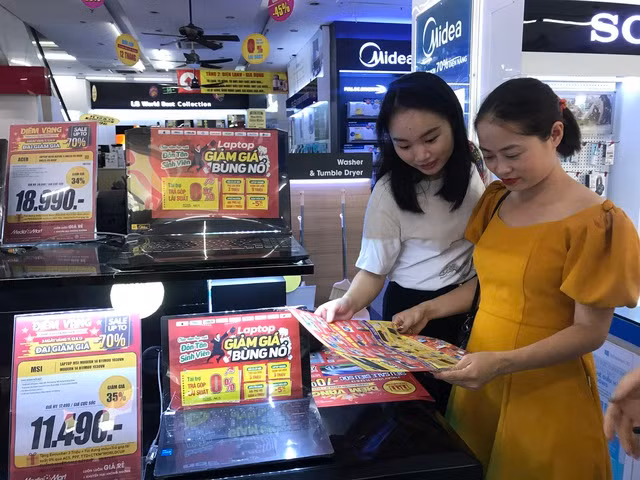 Người tiêu dùng có cơ hội mua hàng hóa với mức giá ưu đãi trong các sự kiện của chương trình Khuyến mại tập trung thành phố Hà Nội.