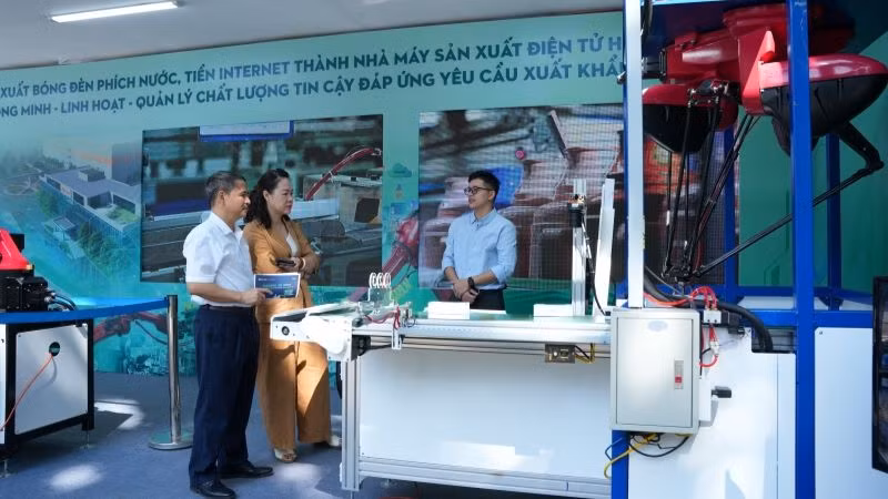 Mô hình sản xuất thông minh của Rạng Đông. 