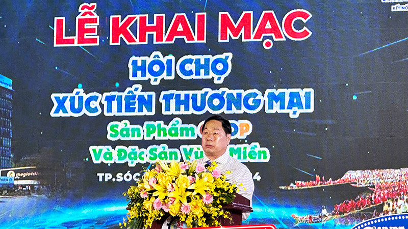 Phó Chủ tịch Thường trực Ủy ban nhân dân tỉnh Sóc Trăng Lâm Hoàng Nghiệp phát biểu khai mạc.