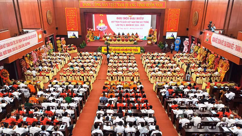 300 đại biểu và lãnh đạo Trung ương, địa phương về dự Đại hội đại biểu Mặt trận Tổ quốc Việt Nam tỉnh Sóc Trăng.