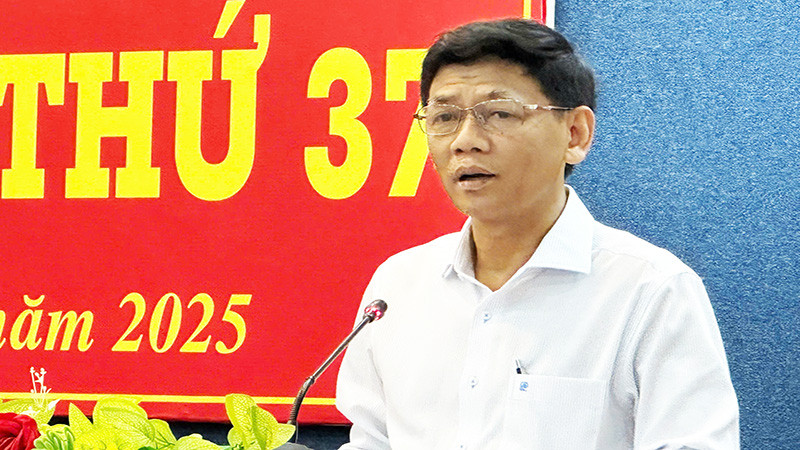Bí thư Tỉnh ủy Sóc Trăng Lâm Văn Mẫn phát biểu kết luận hội nghị.