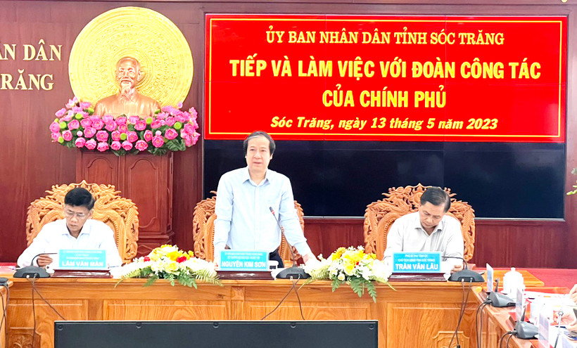 Bộ trưởng Nguyễn Kim Sơn phát biểu tại buổi làm việc.