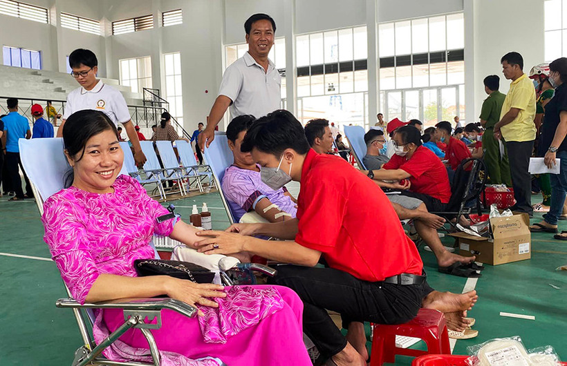 Người dân Vĩnh Châu (Sóc Trăng) tích cực tham gia ngày hội hiến máu năm 2023