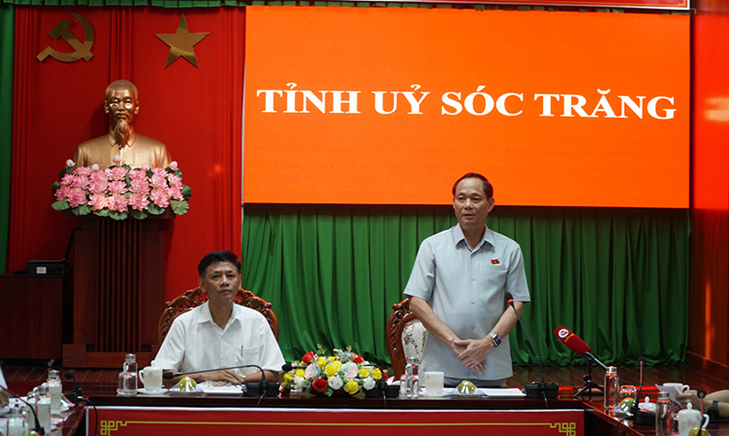 Phó Chủ tịch Quốc hội Trần Quang Phương phát biểu tại buổi làm việc.