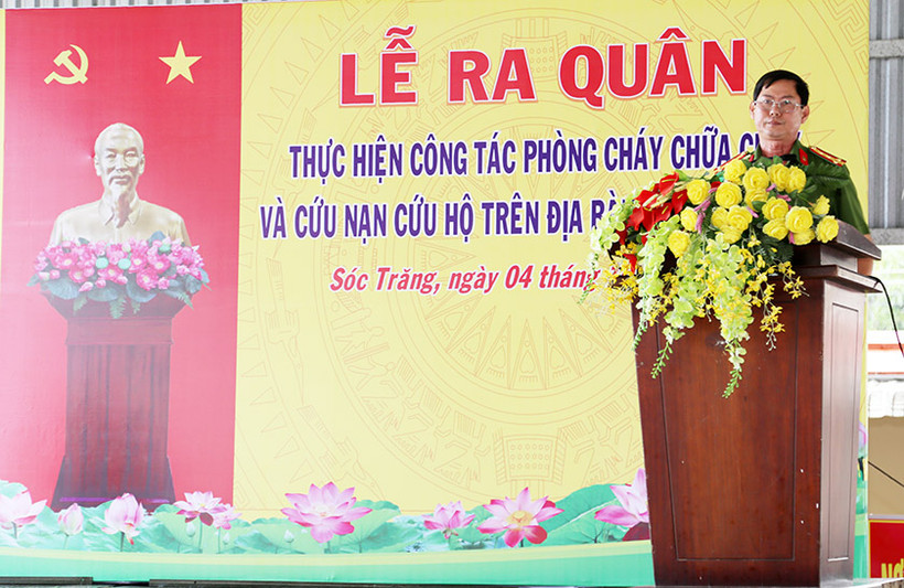 Đại tá Trần Văn Hòa, Phó Giám đốc Công an tỉnh phát biểu tại buổi lễ.